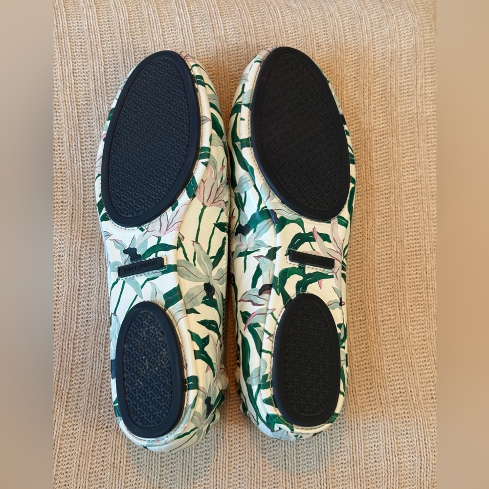 Tory Burch Women's Floral Flats - Ivory Desert White, and Green - Picture 10 of 10